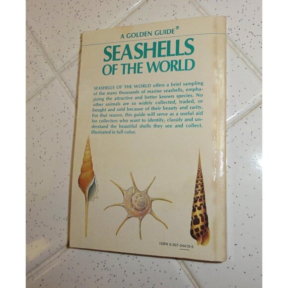 Vintage Seashells of the World Book 1962 A Golden Guide clear Lucite book stand - Picture 5 of 16